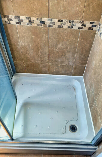 https://plumbereastfremantle.com.au/uploads/2025/06/blocked-drains-310979.jpg
