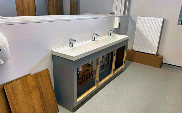 https://plumbereastfremantle.com.au/uploads/2025/06/commercial-plumbing-241560.jpg